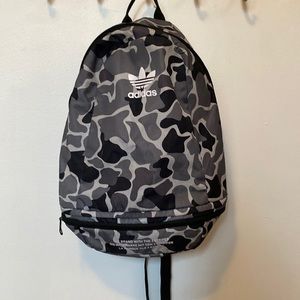 Adidas convertible Backpack to waist pack